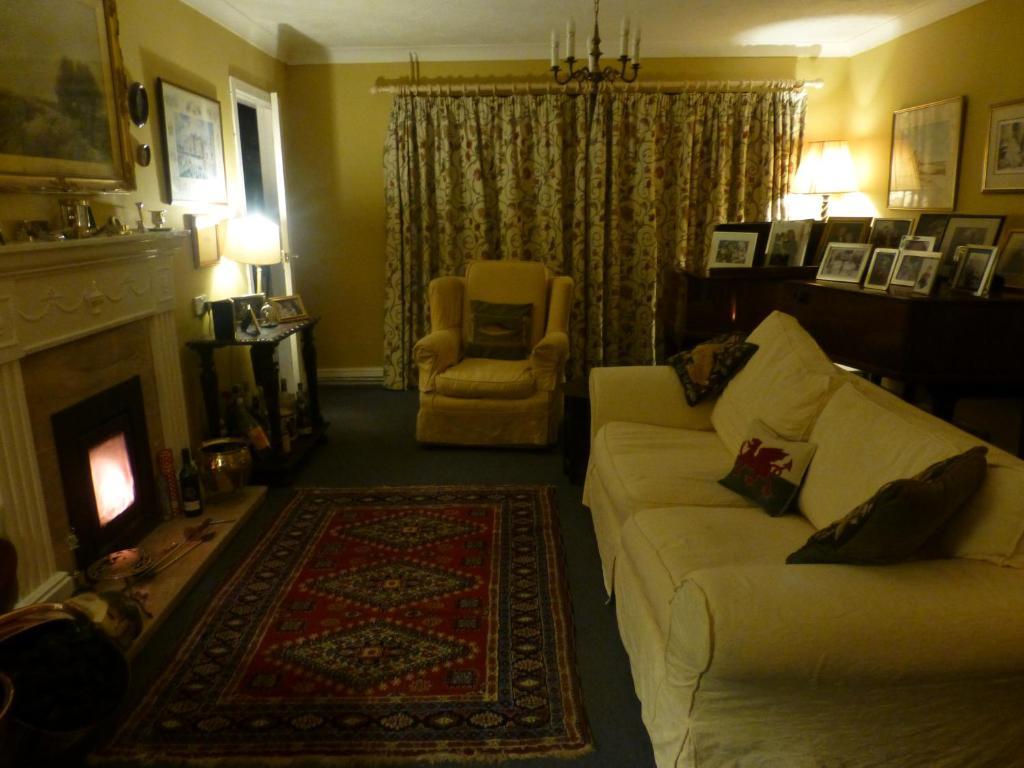 Llanwrtyd Wells Ty Carreg Bed & Breakfast エクステリア 写真