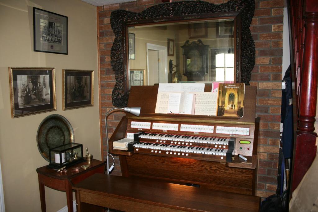 Llanwrtyd Wells Ty Carreg Bed & Breakfast エクステリア 写真
